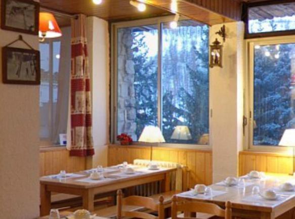 Hotel la Source Allos Exterior foto